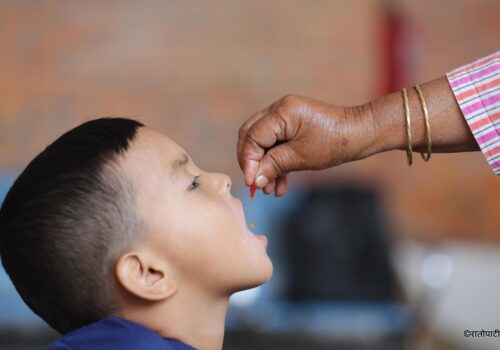 बाल स्वास्थ्य अभियान सुरु, भिटामिन ‘ए’ र जुकाको औषधि खुवाइँदै