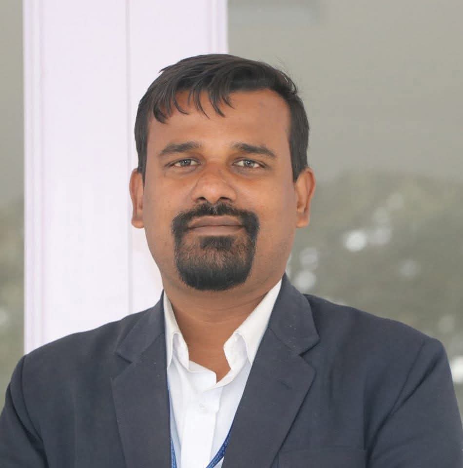 सोनमा गाउँपालिकाका प्रमुख प्रशासकीय अधिकृत श्रीदेव यादव घुस रकमसहित पक्राउ