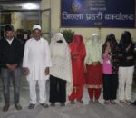 श्रीपुरमा प्रहरी छापा, २ पुरुष र ५ महिलासहित ७ जना पक्राउ