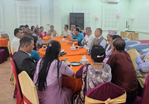 सुदूरपश्चिममा मुख्यमन्त्री फेर्ने मागबारे, गगनले चासो देखाउँदा सांसदको मन्त्री माग