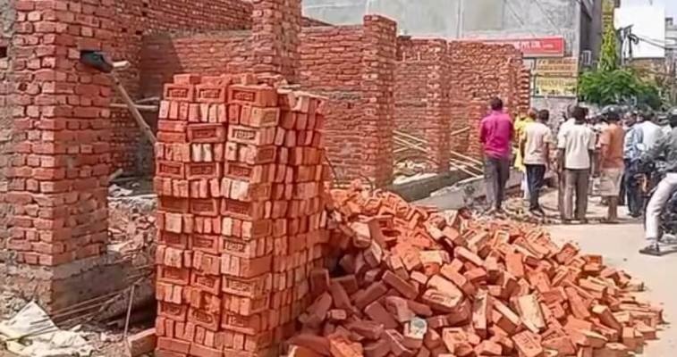 निर्माणाधीन घरको पर्खाल खस्दा च्यापिएर महिला मजदुरको ज्यान गयो