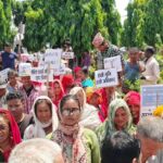 धनुषाको ढल्केबरमा सुकुमवासीको प्रदर्शन, माग पूरा गर्न आग्रह