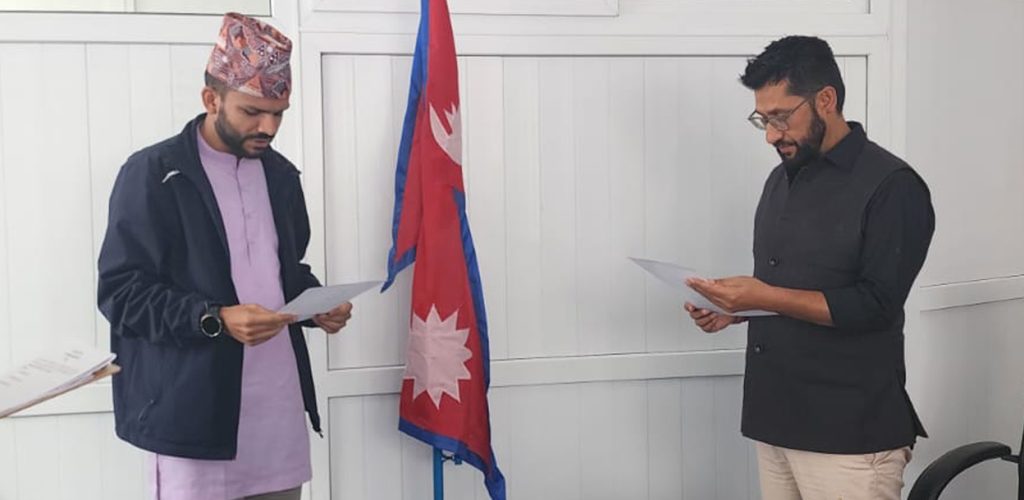 सागर ढकाल रास्वपा सचिवालय सदस्यमा शपथ ग्रहण
