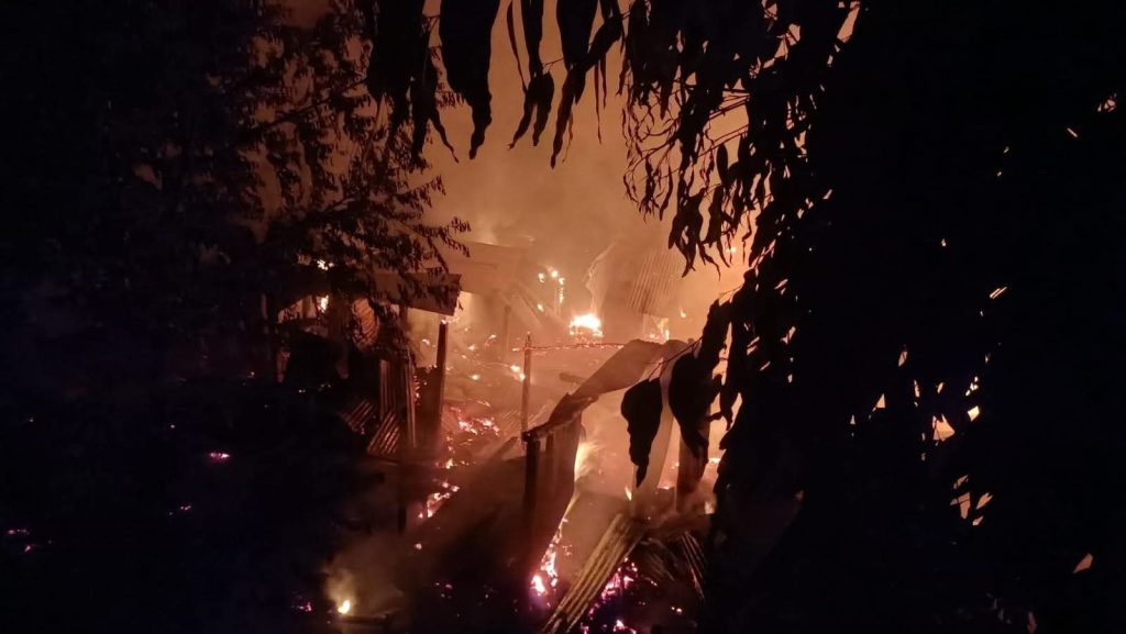 बभनगामामा भीषण आगलागी, १३ घरगोठ खरानी