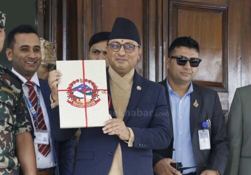 राजस्व दबाबले विकास खर्च सीमित, साधारण खर्च र ऋणको भार बढ्यो