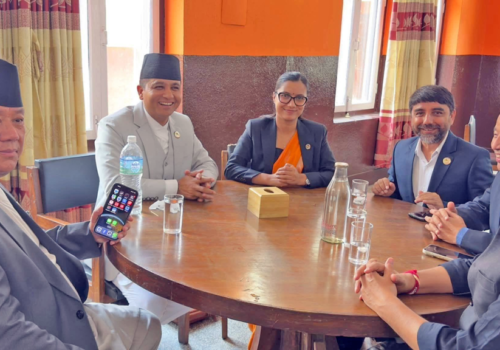 प्रधानमन्त्रीको तर्फबाट परराष्ट्रमन्त्रीको जवाफमार्फत सदन खोल्ने छलफल जारी