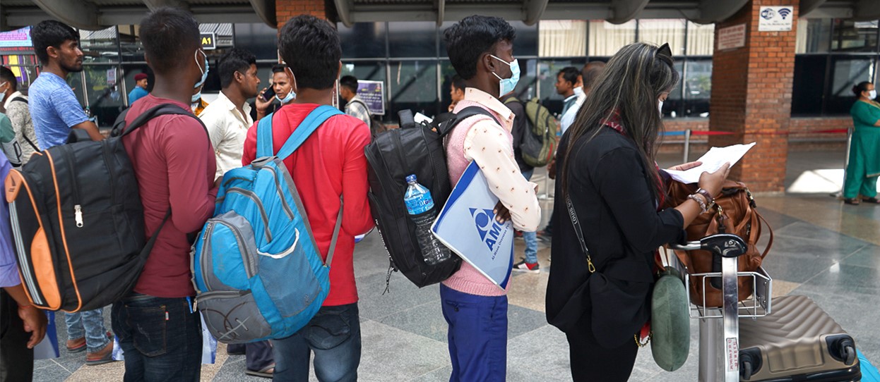 फ्रि भिसा–फ्रि टिकट कार्यान्वयनमा सरकारको स्वीकारोक्ति : ‘पोलिसी ट्र्याप’ बन्यो