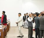 संसदमा वेल घेरेपछि तनाव, सभामुखले सांसदलाई सचेत गराए