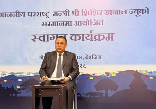 चीनस्थित नेपालीसँग परराष्ट्रमन्त्रीको आग्रह : ‘हामीलाई तपाईंहरूको साथ चाहिएको छ’