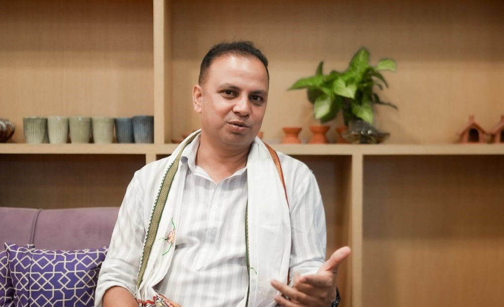 मनिष झाको प्रश्न : ‘राज्यले नागरिकलाई आतंकित बनाएर राजकाज चल्छ ?’