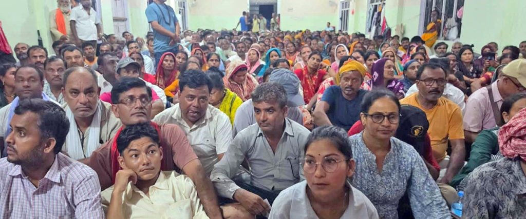 सरकार सम्झौतामा तयार नहुँदा मिटरब्याजपीडित तीन दिनदेखि निजगढमै