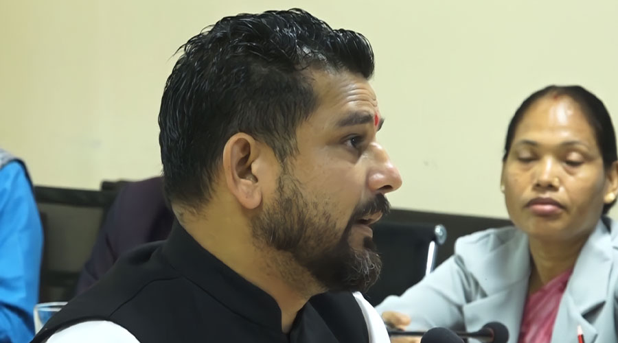 एलपी ग्यासको विकल्पबारे रास्वपा सांसद पाठकको सरकारलाई प्रश्न