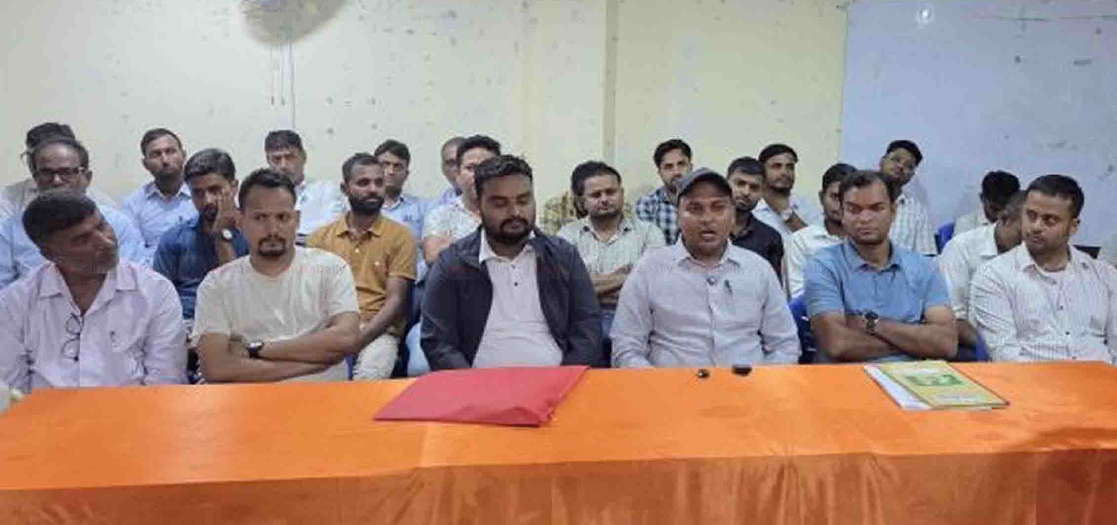 कम्प्युटर अपरेटरमाथिको कुटपिट प्रकरण : जाहेरी दर्ता नभएपछि कर्मचारी आन्दोलित