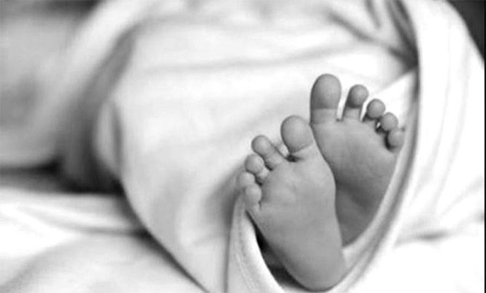 दोलखा पहिरो : ४ महिने शिशुको ज्यान गयो, आमा घाइते