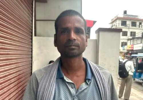 सुनसरी घटनाः घाइतेका बुबाको दाबी– ‘सबैको कम्मरमाथि गोली लागेको छ’