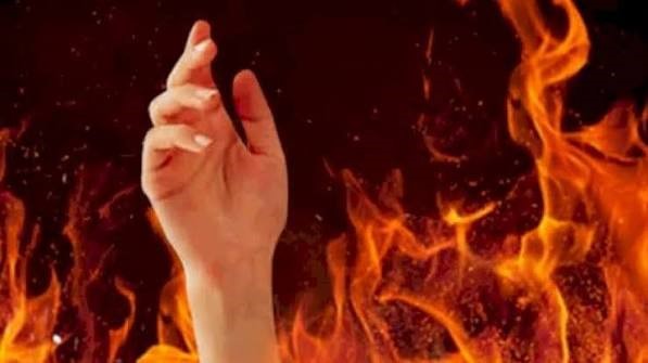 रौतहटमा युवकले गरे आत्मदाहको प्रयास, उपचारका लागि काठमाडौँ रिफर