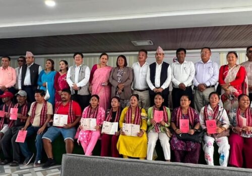 अर्जुनधाराका १८ परिवारलाई जग्गाधनी प्रमाणपत्र (लालपुर्जा) वितरण