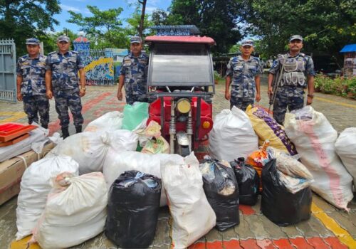 मोरङमा १५ लाख रुपैयाँ बराबरको अवैध सामानसहित एक जना पक्राउ