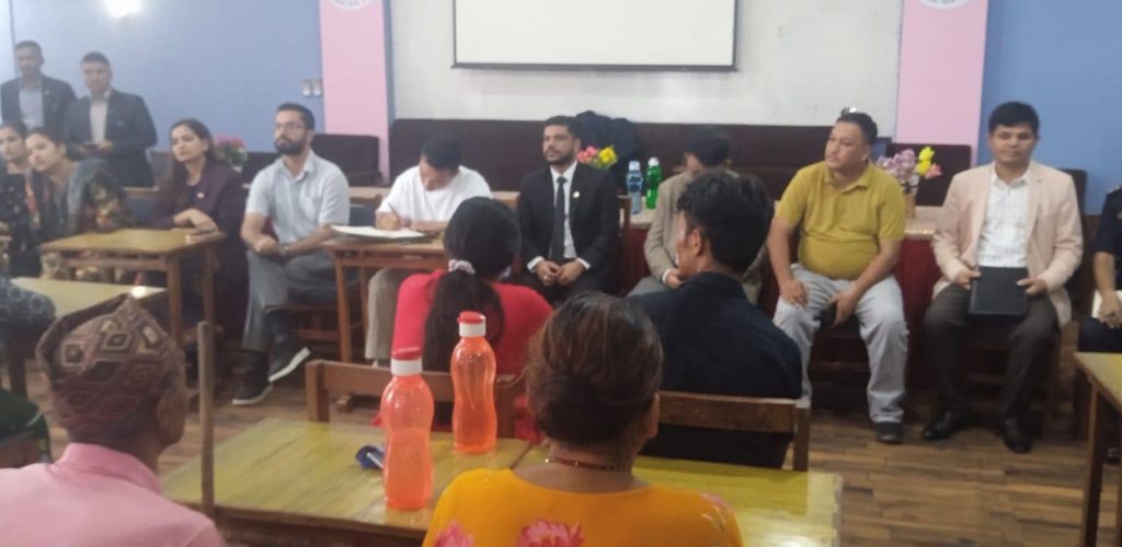 खरिपाटीमा मन्त्रीको आश्वासन : जग्गा पहिचानपछि लालपुर्जा दिन्छौँ