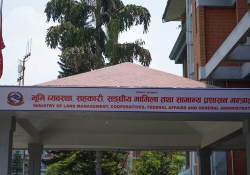 समस्याग्रस्त दुई सहकारीका १२५ बचतकर्तालाई बचत रकम फिर्ता
