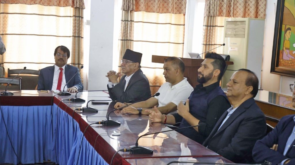सर्वदलीय बैठकमा प्रचण्डको जोड : राजनीतिक निकासका लागि संवाद अपरिहार्य