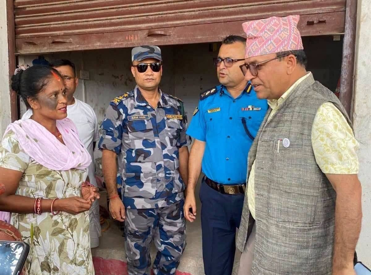 ग्यास डिलरमाथि प्रशासनको कडा निगरानी, १७ ठाउँमा छड्के
