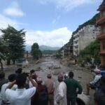 बाढीले रसुवामा ९ बैंकका शाखा ध्वस्त, कर्मचारी सम्पर्कमा