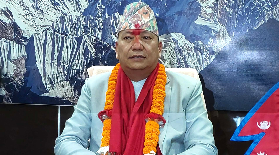 मुख्यमन्त्री थापामगरले आइतबार प्रदेशसभाबाट विश्वासको मत लिँदै