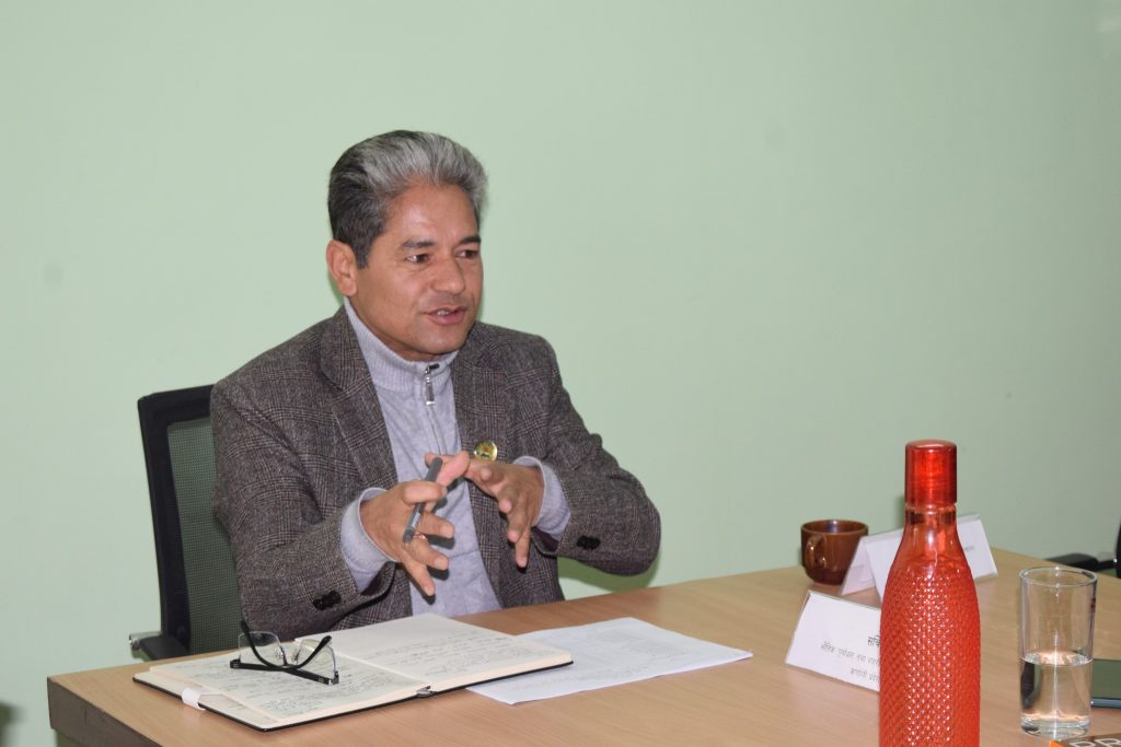 विश्वासको मतअघि एमालेसँग छलफलमा कर्णालीका मुख्यमन्त्री शाही