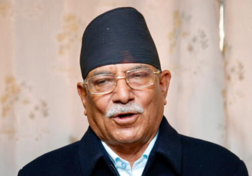 प्रचण्डसँग भेटपछि बागमतीका असन्तुष्ट नेकपा सांसद थापालाई विश्वासको मत दिन तयार