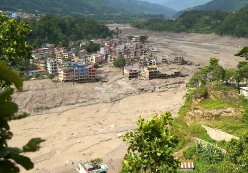 बाढी प्रभावित नुवाकोटमा विद्युत् सेवा पुनः सञ्चालन