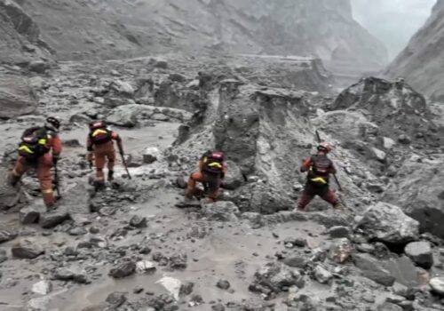भोटेकोशी बाढी : चीनतर्फ १०४ नेपाली बेपत्ता