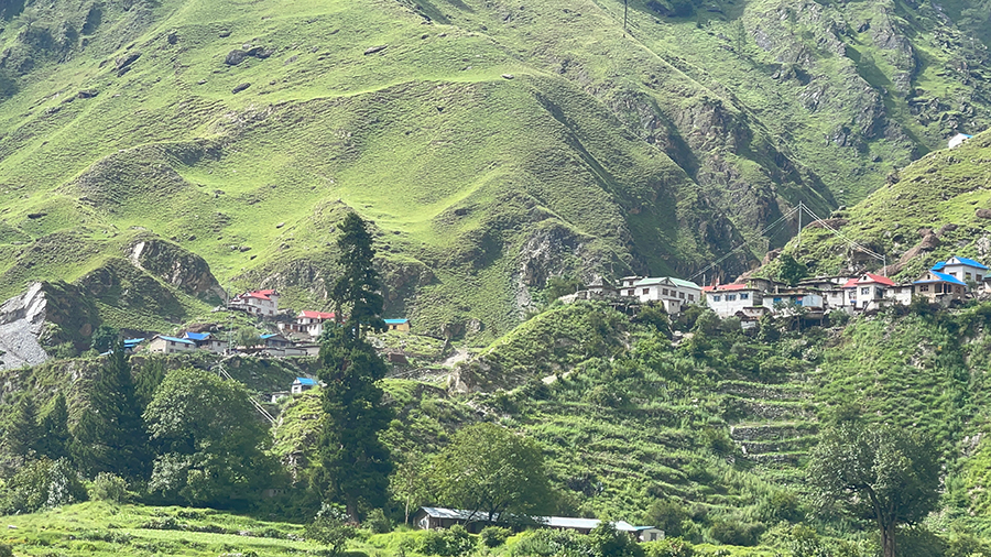 एक महिनादेखि सञ्चारविहीन त्रिपुरासुन्दरीका दुई वडा