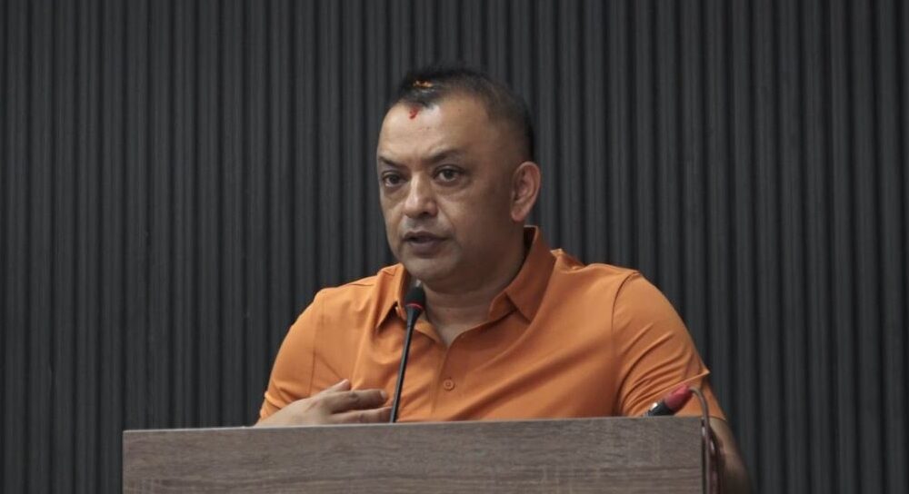 पार्टीका असन्तुष्ट नेतासँग निरन्तर छलफल गरिरहेका छौँ : गगन थापा