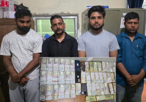 स्रोत नखुलेको ठूलो रकमसहित चार जना पक्राउ