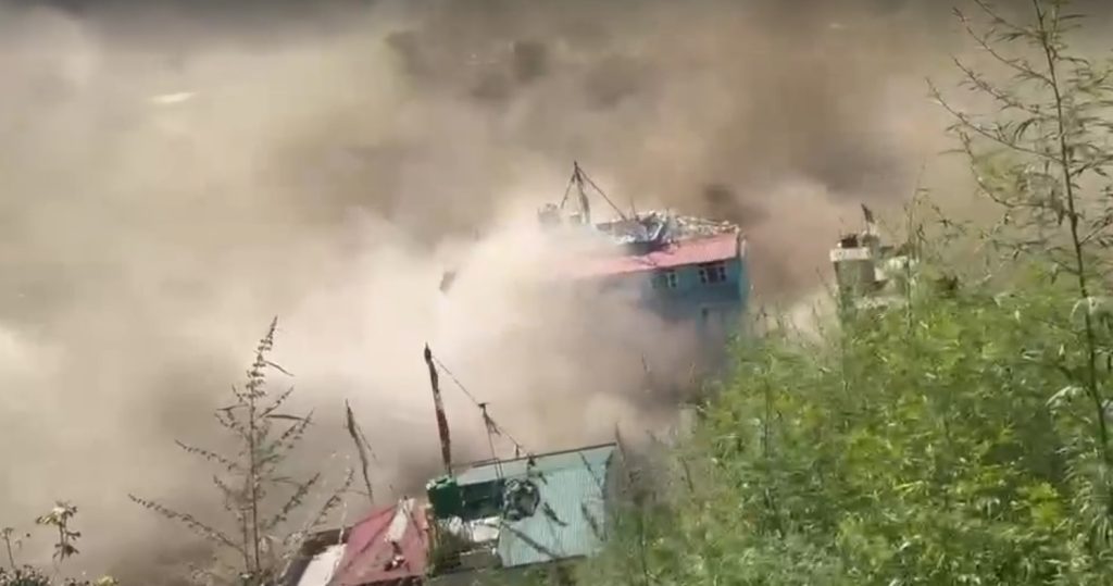 तिब्बत हुँदै रसुवाबाट आएको बाढी गजुरीमा, यातायात प्रभावित