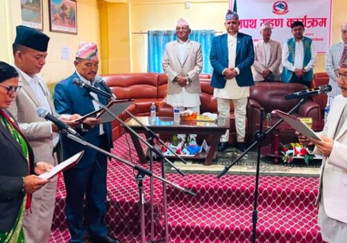 लुम्बिनीमा नेकपाका तीन मन्त्रीले लिए पद तथा गोपनीयताको शपथ
