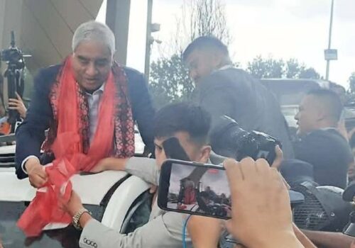 पूर्वप्रधानमन्त्री देउवा काठमाडौं फर्किए