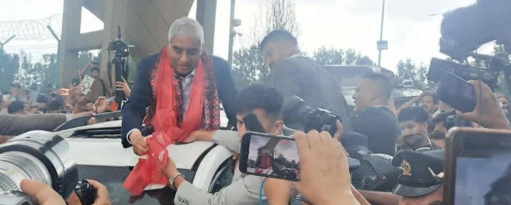 पूर्वप्रधानमन्त्री देउवा काठमाडौं फर्किए