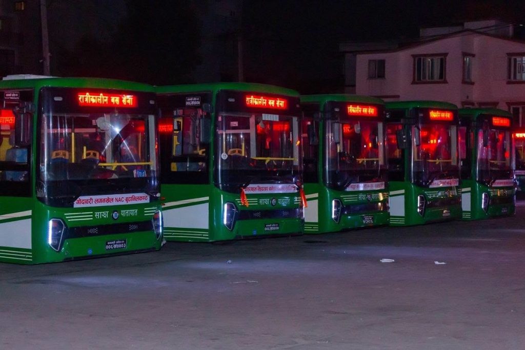 उपत्यकामा रात्री बस सेवा थपियो, अब ६ रुटमा ३० बस चल्ने