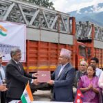 भोटेकोशी बाढीपछि भारतद्वारा नेपाललाई तीन बेलिब्रिज हस्तान्तरण