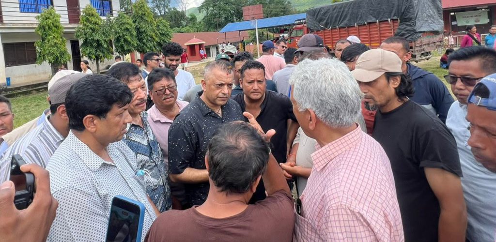 रसुवा बाढीपीडितका लागि जुटौं, कटुता होइन सहयोग गरौं : गगन थापा