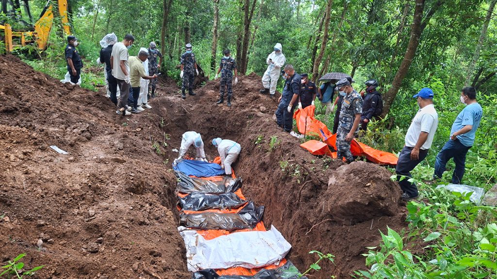 भोटेकोशी बाढीमा ज्यान गुमाएका ७ जनाको शव पाल्पामा व्यवस्थापन