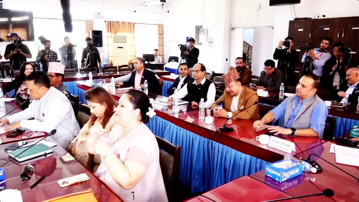 कपडा खरिद प्रकरणमा अध्ययन समिति गठन, मनिष झाको संयोजकत्वमा ९ सदस्य