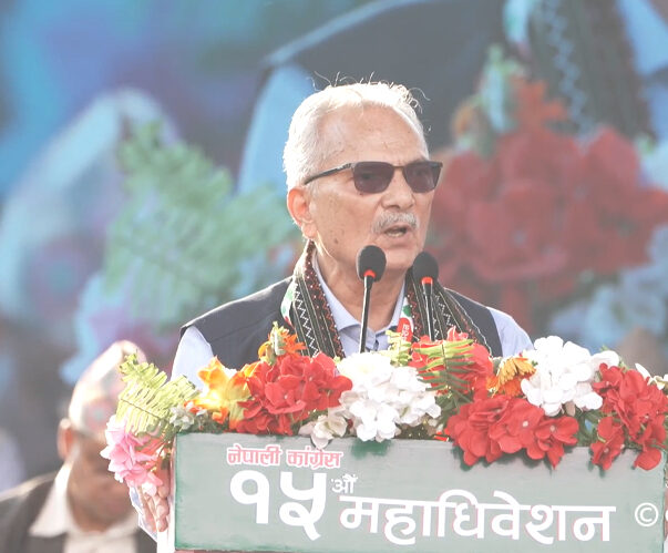 दलहरू पुरानै ढाँचामा अघि बढ्न सक्दैनन् : डा. भट्टराई