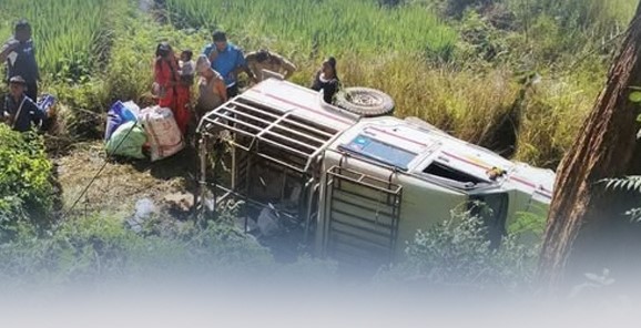 उदयपुरमा यात्रुवाहक जिप दुर्घटनामा, १५ जना घाइते