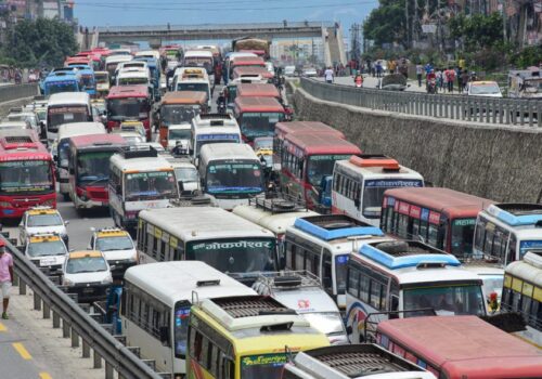देशभरका सवारीसाधनबाट सरकारले वर्षमा कति उठाउँछ कर?
