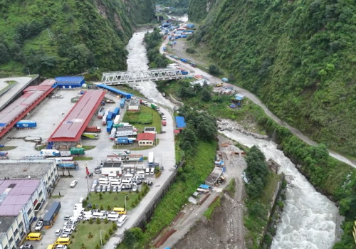 चीनसँगका तीनवटै व्यापारिक नाका बन्द, आयात–निर्यात प्रभावित